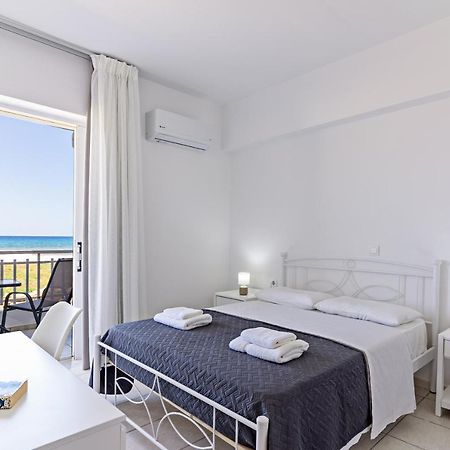 Azure Seaside Apts Magnisia Exterior photo
