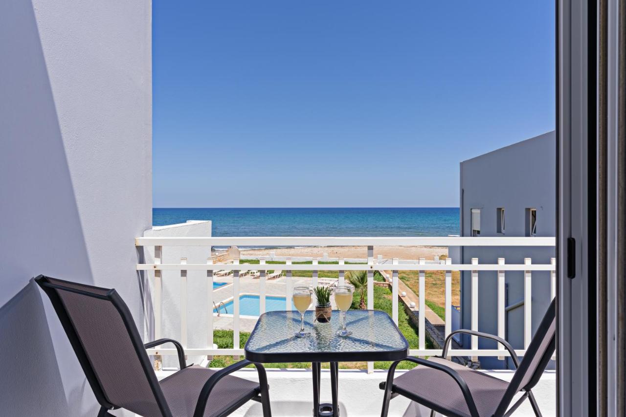 Azure Seaside Apts Magnisia Exterior photo