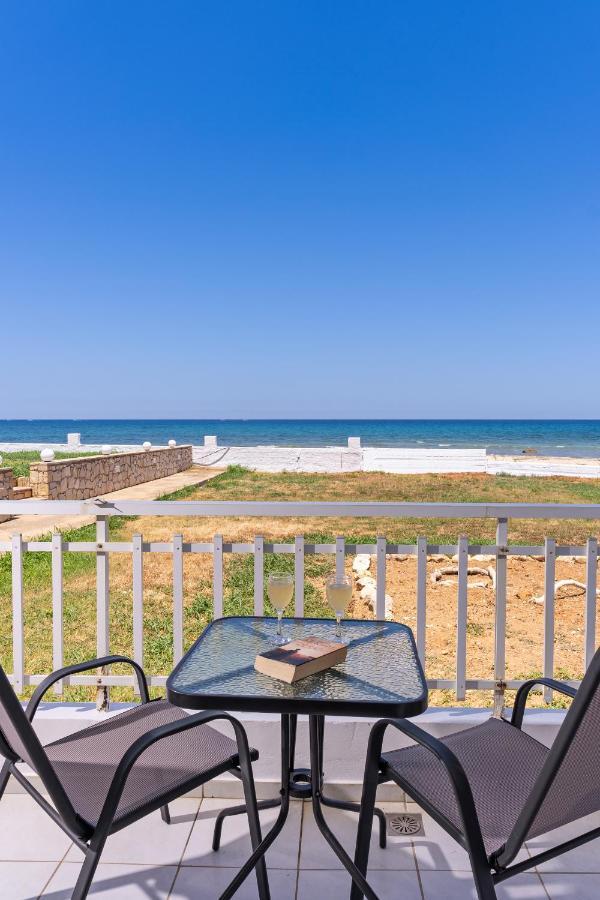 Azure Seaside Apts Magnisia Exterior photo
